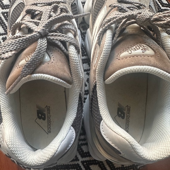 New Balance 9060 Sneakers - Picture 9 of 10